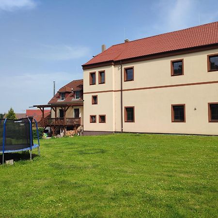 Apartamento Zamecek Cerov Jičín Exterior foto