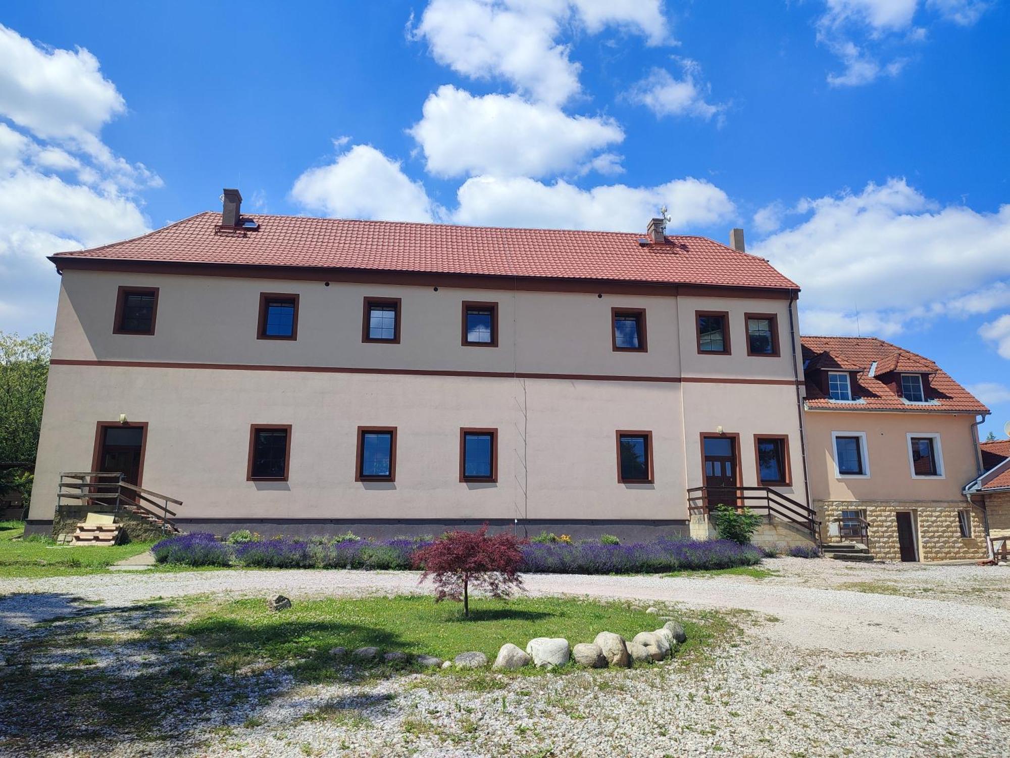 Apartamento Zamecek Cerov Jičín Exterior foto